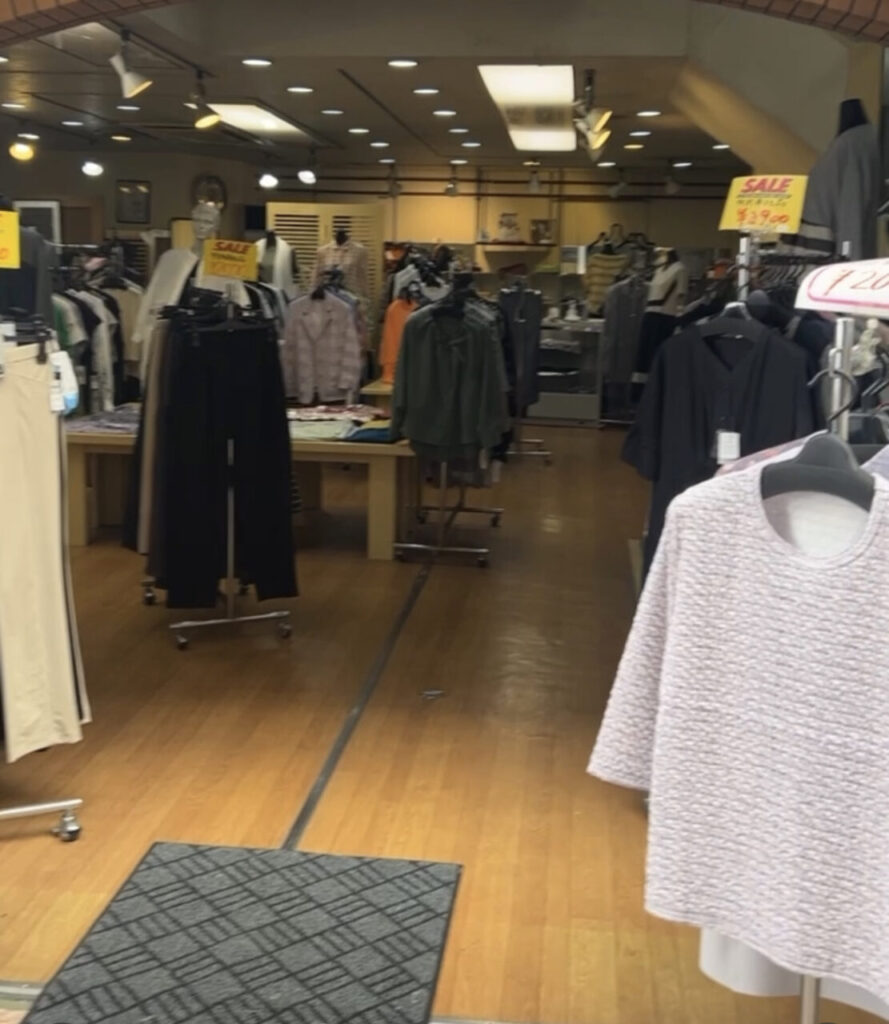 式部いろはマルシェ